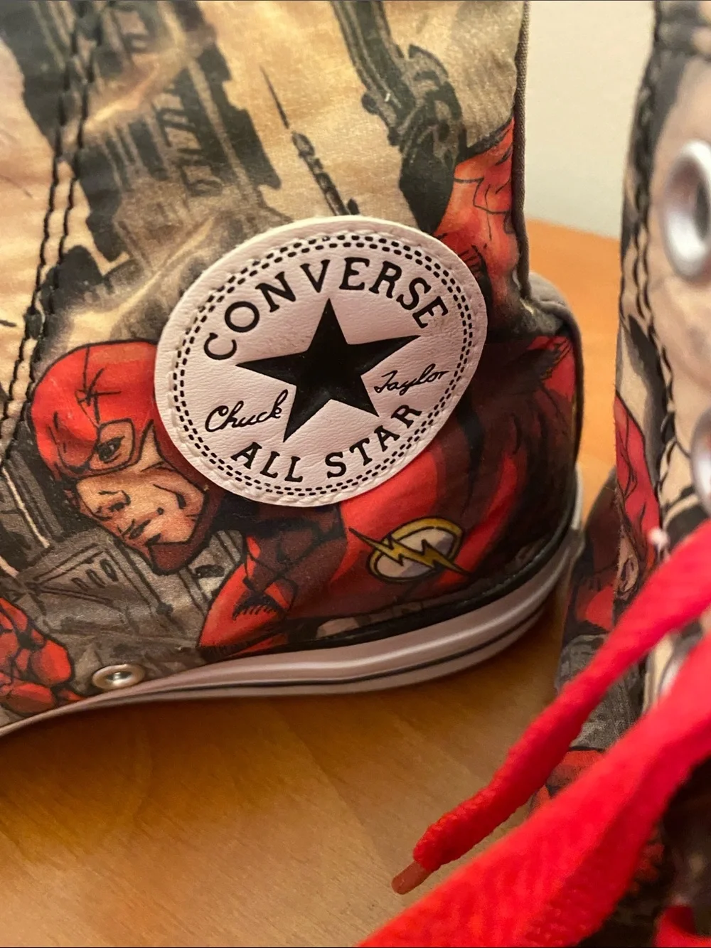 Converse Men’s Chuck Taylor All Star The Flash High-Top Sneakers Camo Size 8 - Picture 2 of 10